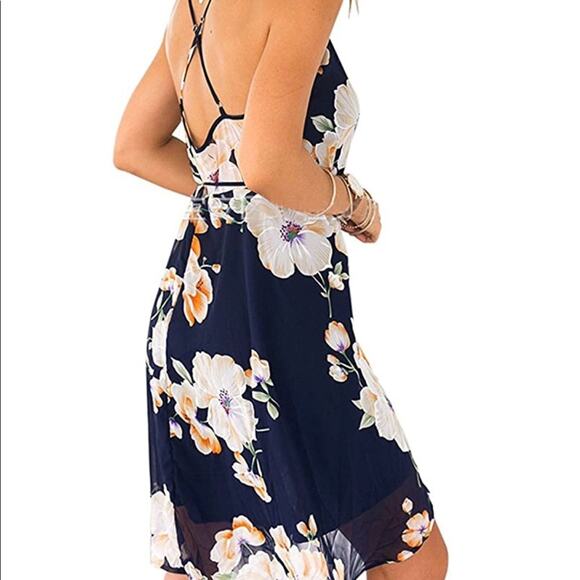 NWT Livagirl Women's Floral Dress Size Large - Picture 2 of 9